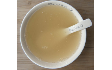 夏日解暑，這碗冷藏的野生葛根粉藏著自然的清涼答案?